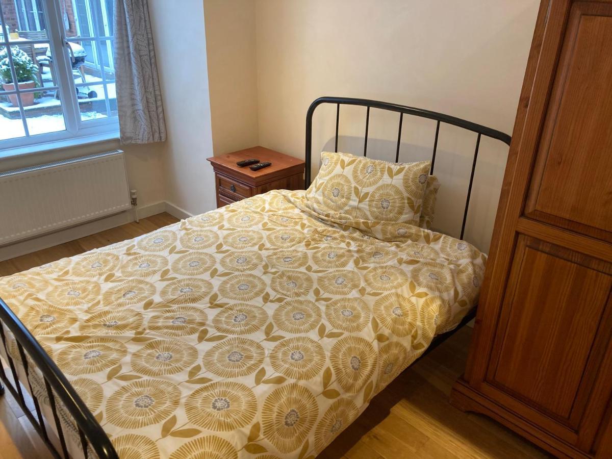 9 Chudleigh Close Apartment Бедфорд Екстериор снимка